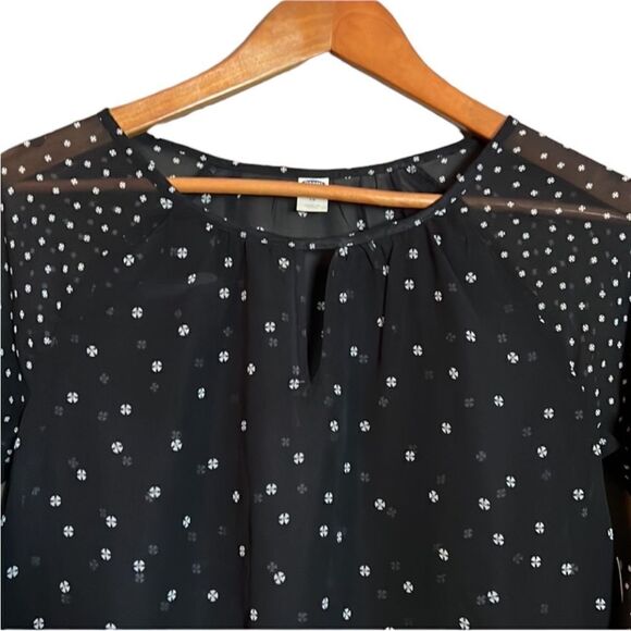 3 for $30! NWT! old navy sheer top. Size xs - Picture 2 of 10